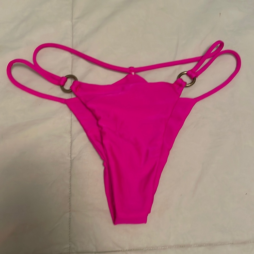 HOT PINK Ky’s Kini’s strappy bottoms | size small